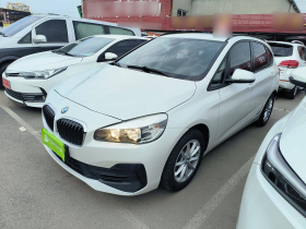 宝马2系旅行车 2019款 218i 时尚型