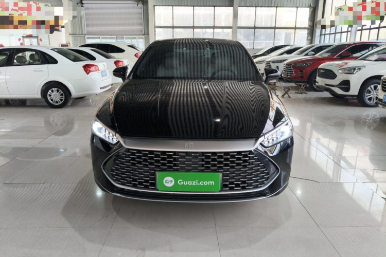 比亚迪 秦PLUS 2023款 冠军版 DM-i 55KM领先型车身外观2