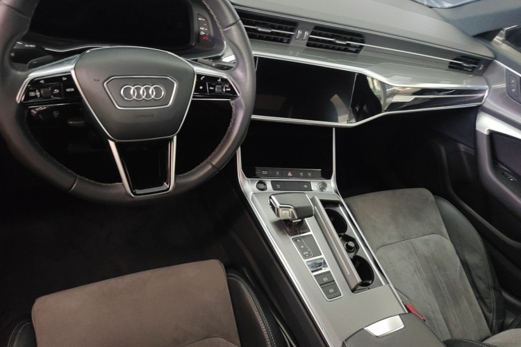 奥迪A6L新能源 2020款 55 TFSI e quattro中控内饰12