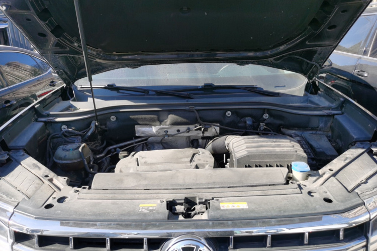 大众 途昂 2021款 380TSI 四驱豪华版机舱底盘24