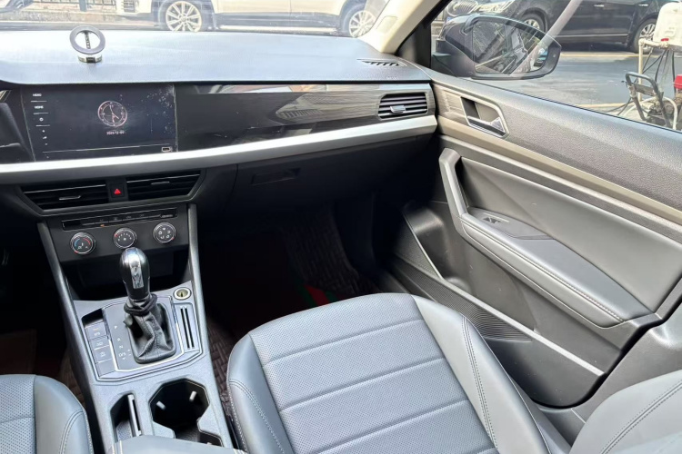 大众 朗逸 2022款 1.5L 自动舒适版中控内饰7005