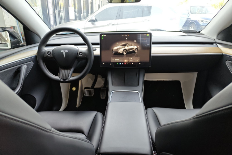 特斯拉 Model Y 2022款 后轮驱动版中控内饰7002