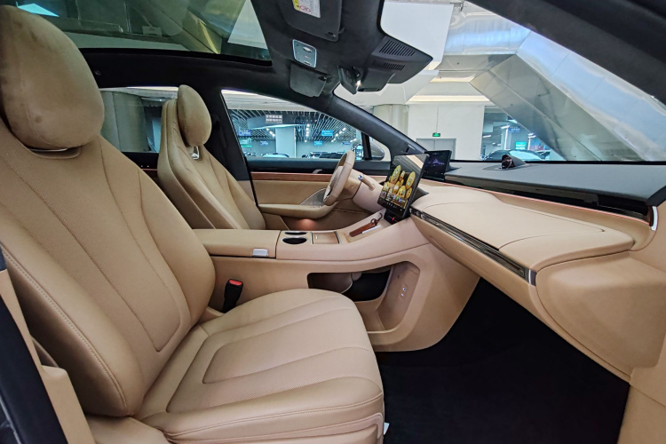 鸿蒙智行 智界R7 2025款 增程 331km Ultra中控内饰7004