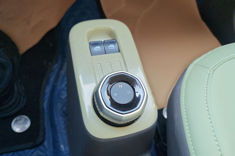 吉利银河 2024款 200km 熊猫骑士局部细节18