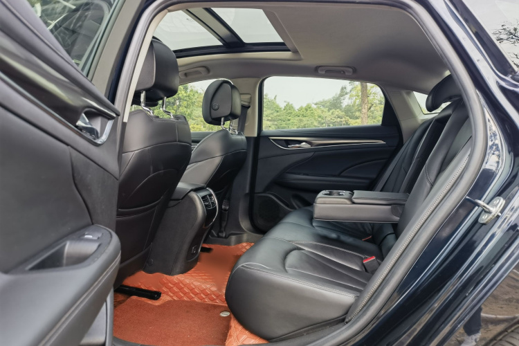 别克 君越 2019款 28T 豪华型中控内饰7002