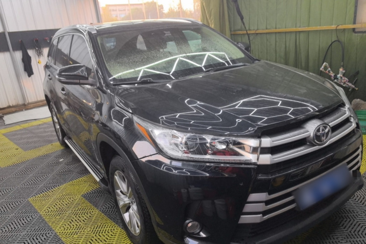 丰田 汉兰达 2018款 2.0T 四驱精英版 7座 国VI车身外观3