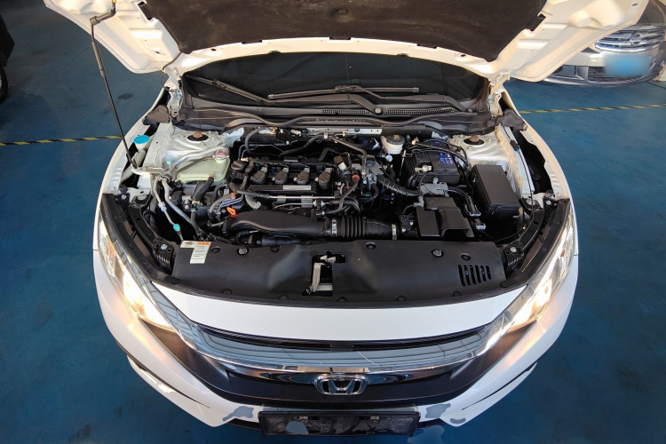 本田 思域 2016款 220TURBO CVT豪华版机舱底盘24