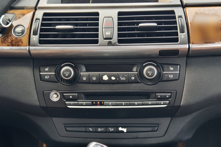 宝马X5(进口) 2013款 xDrive35i 领先型局部细节16