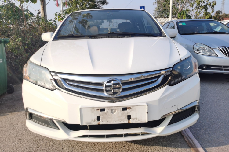 理念S1 2014款 1.3L 手动舒适版车身外观2