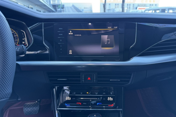 大众 帕萨特 2025款 出众款 330TSI 星空精英版中控内饰7008