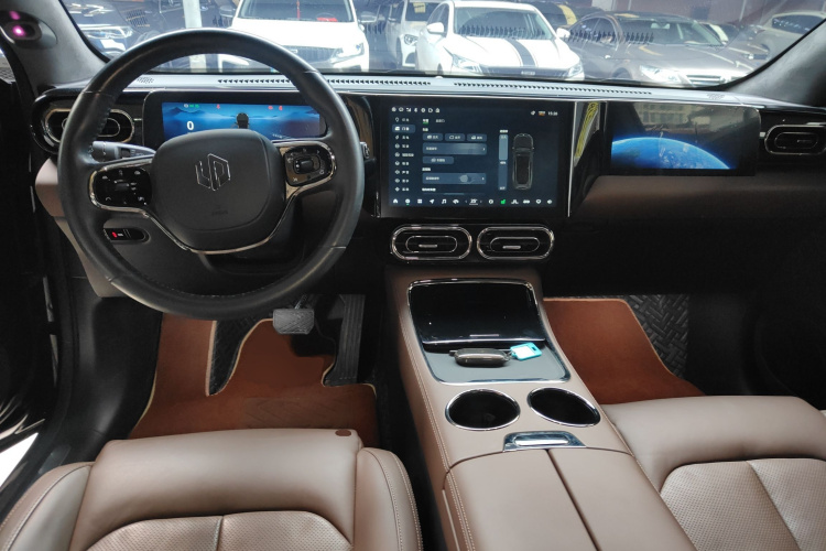 零跑汽车 零跑C01 2023款 630四驱性能版中控内饰12