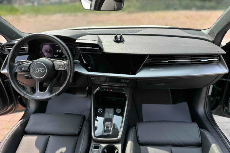 奥迪A3 2021款 A3L Limousine 35 TFSI 进取致雅型中控内饰7002