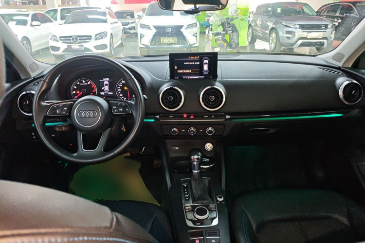 奥迪A3 2020款 Sportback 35 TFSI 时尚型 国VI中控内饰7002