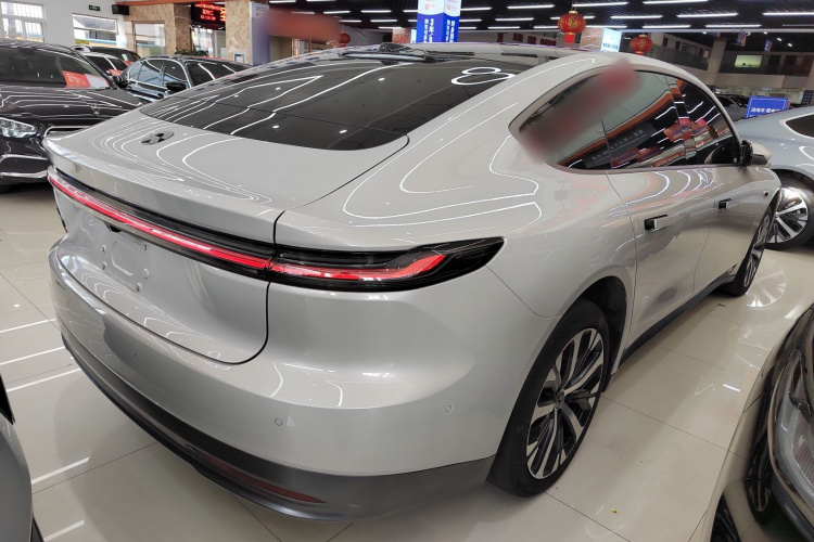 蔚来ET7 2022款 100kWh 首发版车身外观7