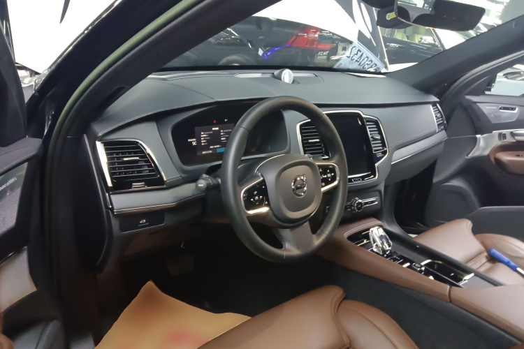 沃尔沃XC90 2023款 B6 智雅豪华版 7座中控内饰7002