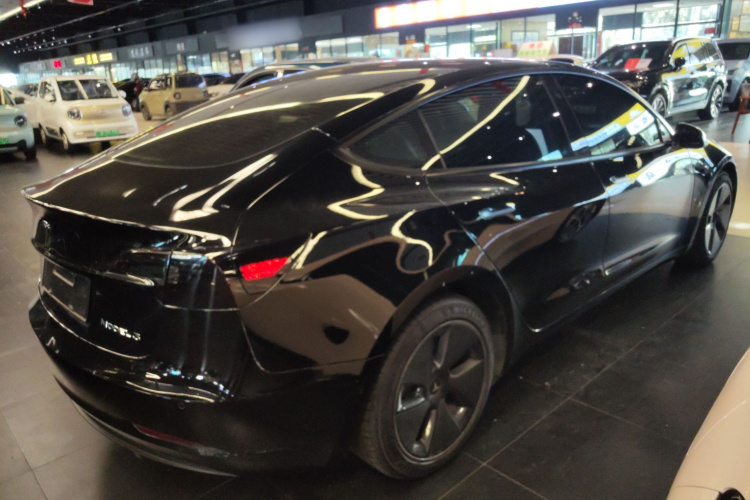 特斯拉 Model 3 2021款 标准续航后驱升级版 3D6车身外观7