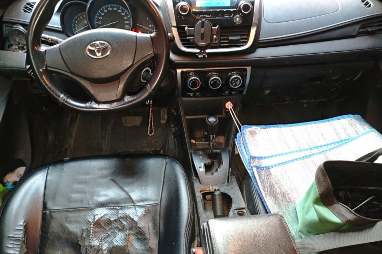 丰田 威驰 2017款 1.5L 手动创行版中控内饰12