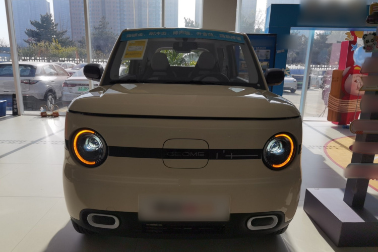 吉利银河 熊猫 2025款 210km 元气熊车身外观2