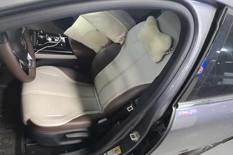 比亚迪 秦PLUS 2024款 荣耀版 DM-i 55KM领先型局部细节19