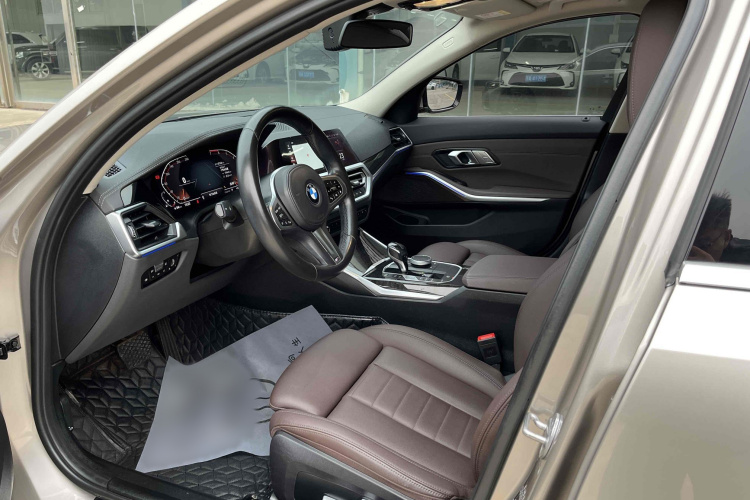 宝马3系 2021款 改款 325Li xDrive M运动套装中控内饰7004