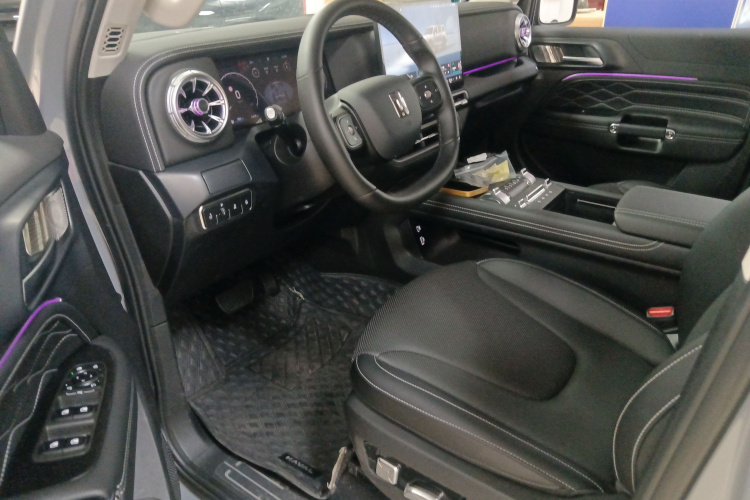 坦克300 2025款 2.0T 征服者中控内饰7003