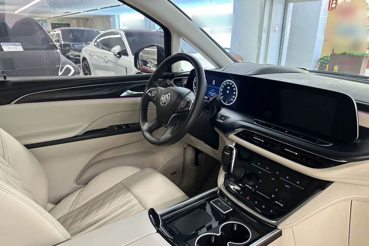 别克GL8 2020款 Avenir艾维亚 六座贤礼版中控内饰7004