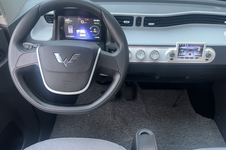 五菱汽车 宏光MINIEV 2022款 马卡龙臻享款 磷酸铁锂中控内饰7005