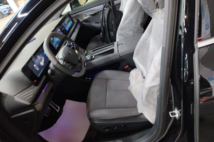 岚图汽车 岚图追光 2024款 PHEV 四驱超长续航行政版中控内饰19
