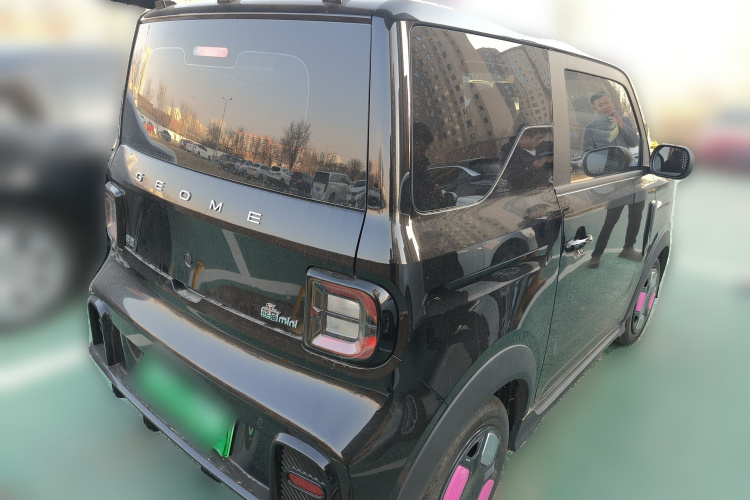 吉利银河 2025款 210km 熊猫卡丁车身外观6005