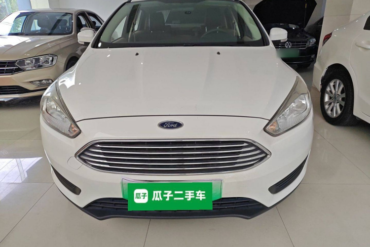 福特 福克斯 2018款 三厢经典 1.6L 自动舒适型智行版车身外观6001