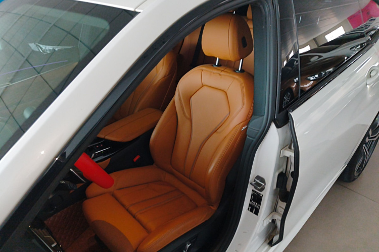 宝马6系GT 2022款 630i M运动套装中控内饰19