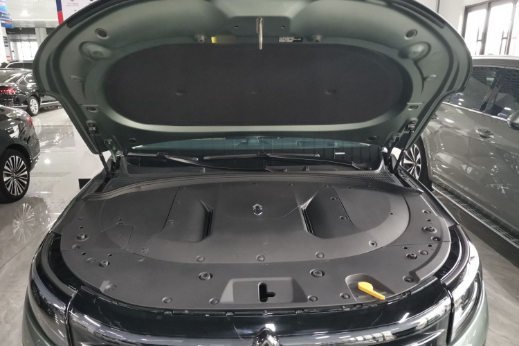 鸿蒙智行 问界M7 2022款 1.5T 后驱舒适版机舱底盘24