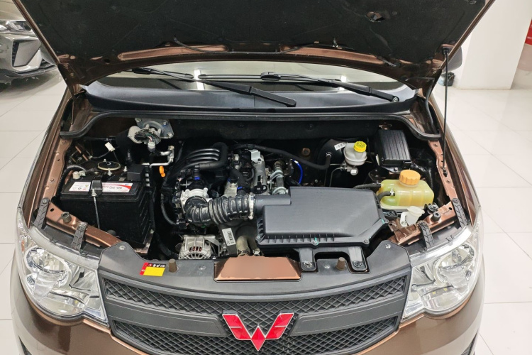 五菱汽车 五菱宏光 2020款 1.2L S基本型国VI LSI机舱底盘24