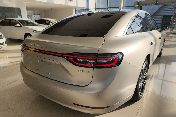 鸿蒙智行 享界S9 2024款 纯电 Ultra 四驱旗舰版车身外观7