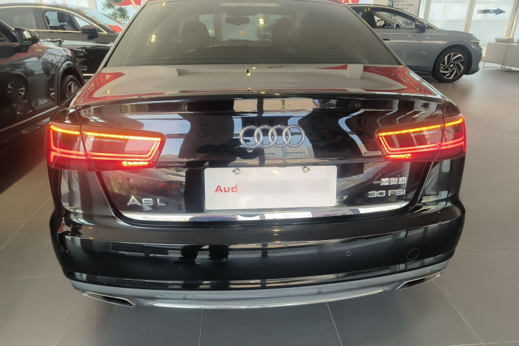 奥迪A6L 2016款 30 FSI 舒适型车身外观6004