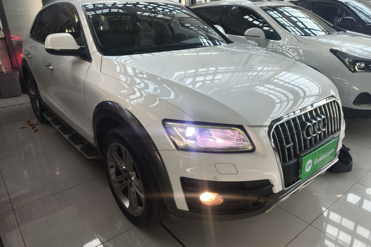 奥迪Q5(进口) 2013款 45 TFSI quattro 越野型车身外观3