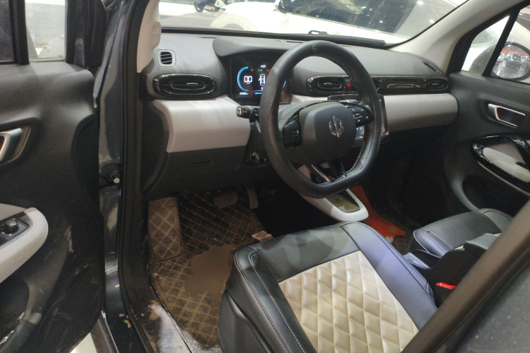 零跑汽车 零跑T03 2023款 310轻享版中控内饰12