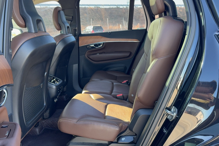 沃尔沃XC90 2020款 改款 T6 智逸豪华版 7座中控内饰7002