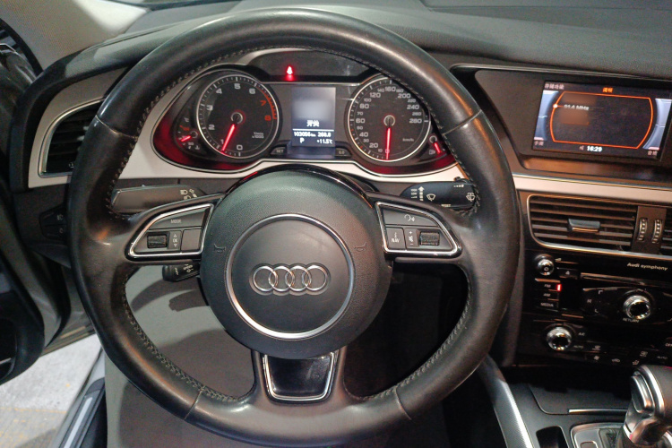 奥迪A4L 2015款 35 TFSI 自动标准型局部细节13