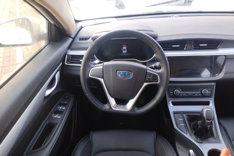 吉利汽车 帝豪 2018款 1.5L 手动向上互联版中控内饰13