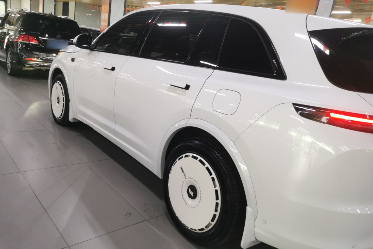 理想汽车 理想L7 2023款 Pro车身外观4