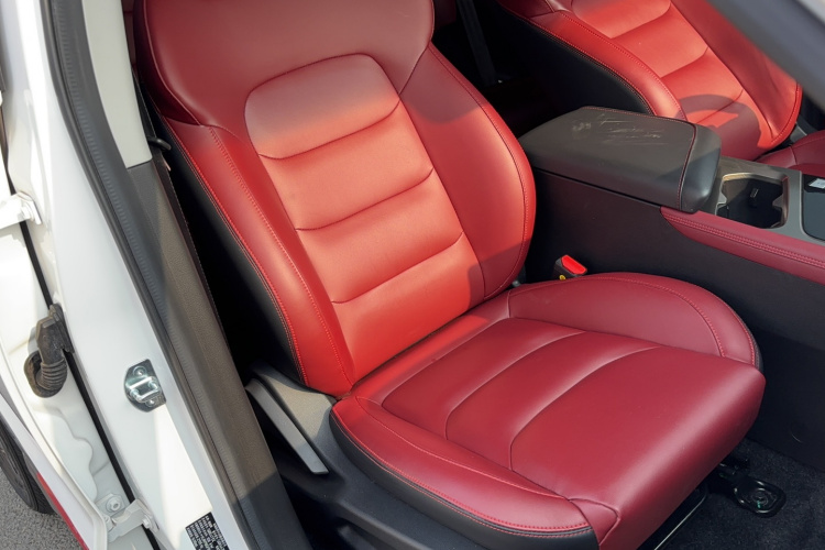 捷途X70 2023款 1.5T DCT超越PRO+版 5座局部细节41