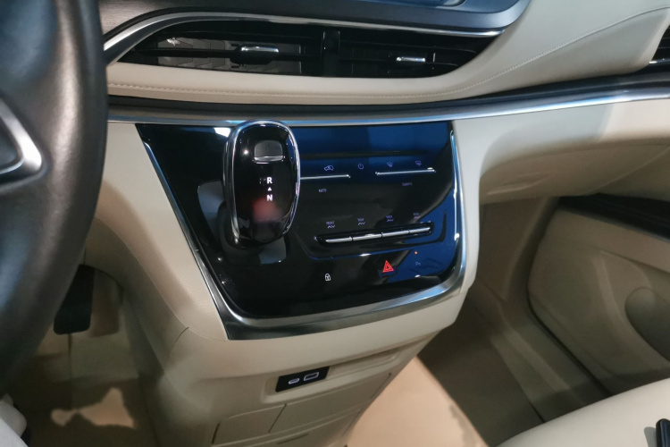 别克GL8 2023款 改款 陆上公务舱 豪华型局部细节18