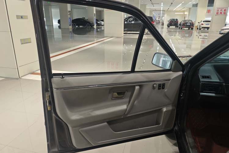 大众 桑塔纳经典 2007款 1.8L 景畅型中控内饰7004