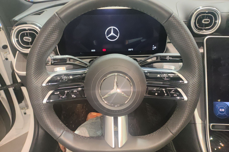 奔驰C级 2023款 改款 C 260 L 运动版中控内饰13