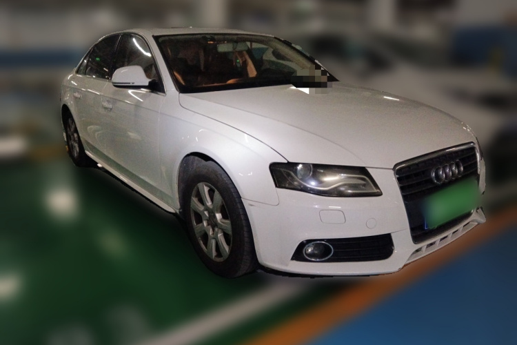 奥迪A4L 2010款 2.0 TFSI 舒适型车身外观3