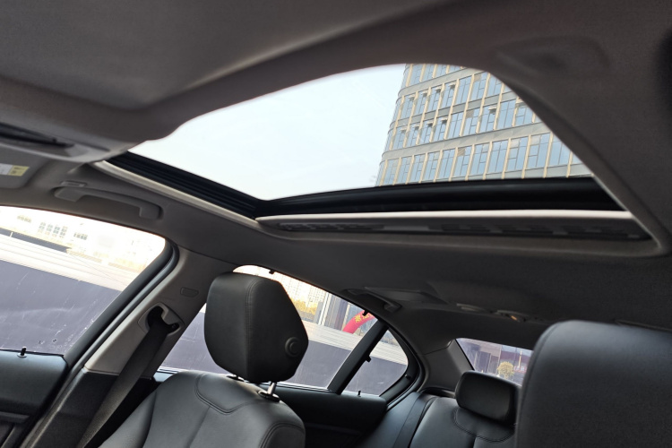 宝马3系 2017款 320Li 时尚型中控内饰7007