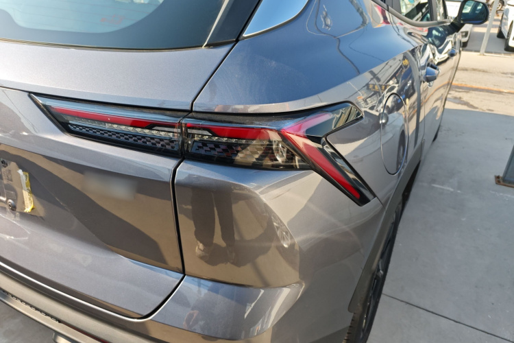 捷途大圣 2025款 1.5T DCT 豪华版车身外观6006