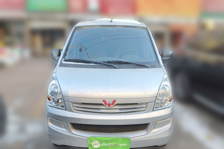 五菱汽车 五菱荣光S 2023款 1.5L 基本型 5/7座车身外观2