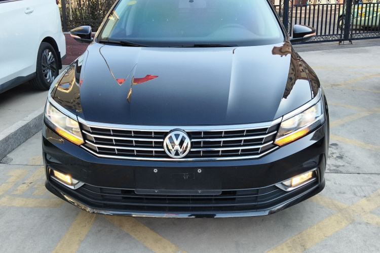 大众 帕萨特 2017款 330TSI DSG尊荣版车身外观2